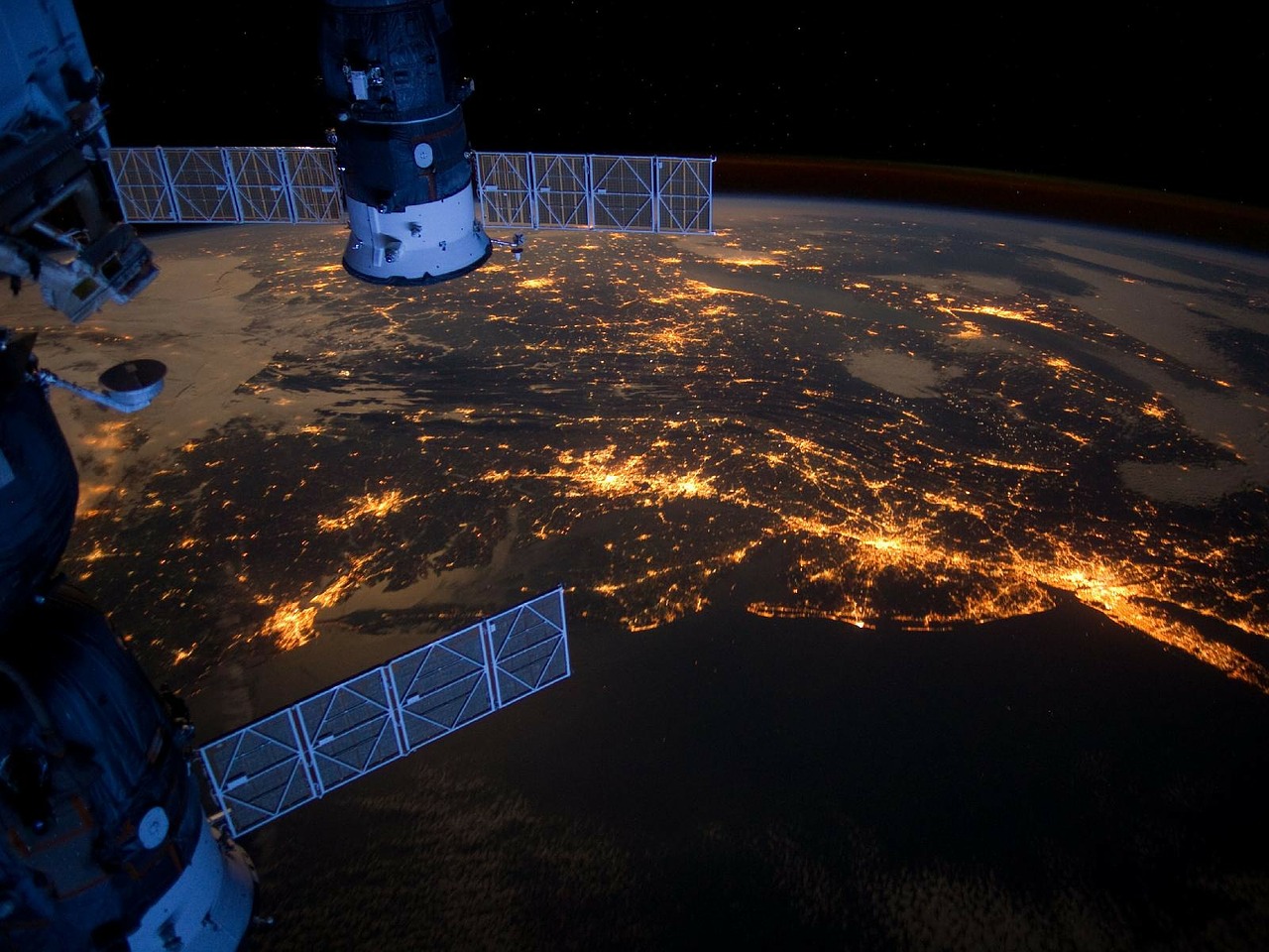 Satellite Internet Vs. Fixed Wireless - GeoLinks